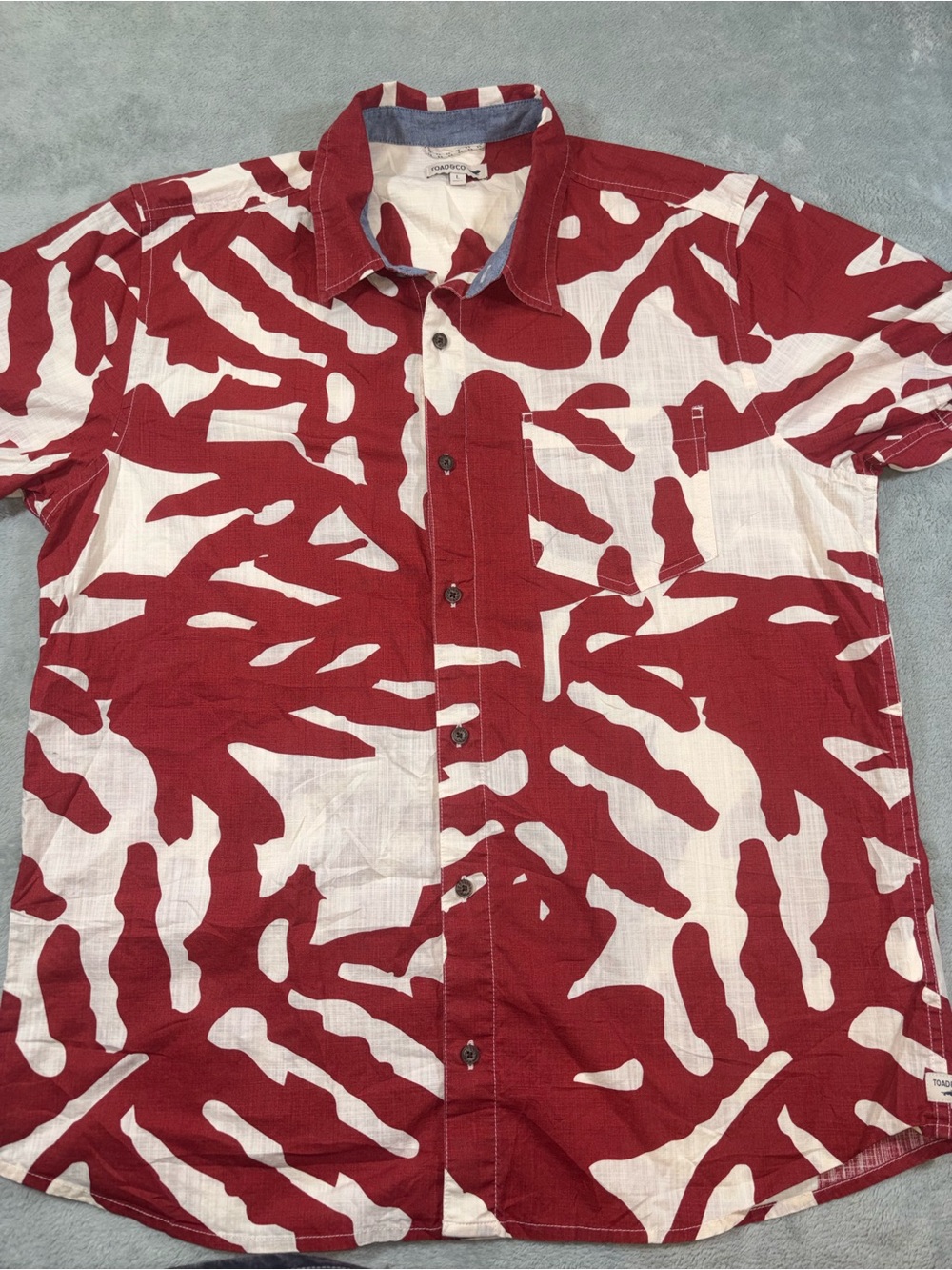 Toad & Co Men's Large Red White Tropical Leaf Short Sleeve Button Up Shirt